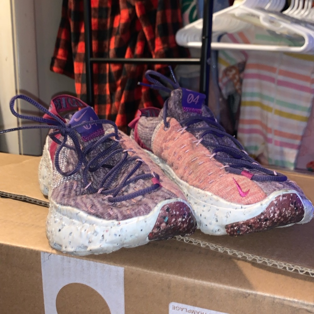 Women’s Nike Space Hippie 04